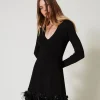 Abito Corto In Maglia Con Fiori E Piume