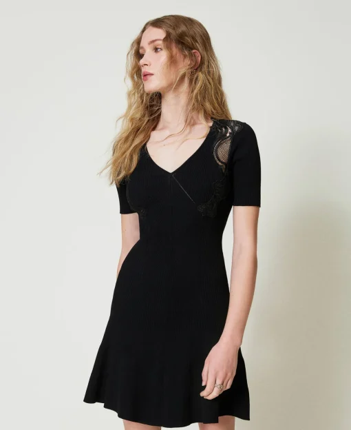 Abito Corto In Maglia Con Pizzo