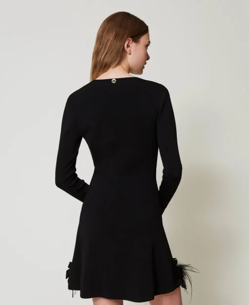 Abito Corto In Maglia Con Fiori E Piume