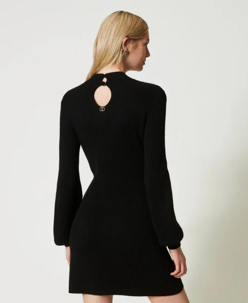 Abito Corto In Maglia Misto Lana Crochet