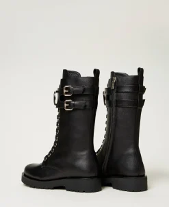 Anfibi Alti In Pelle Con Oval T