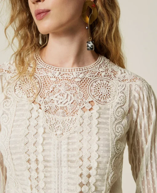 Blusa In Mussola Con Pizzo E Ricami