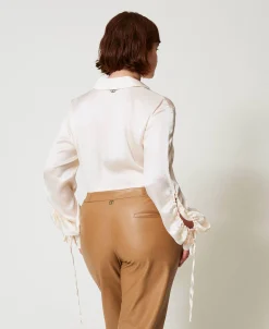 Camicia In Raso Martellato Con Oblò