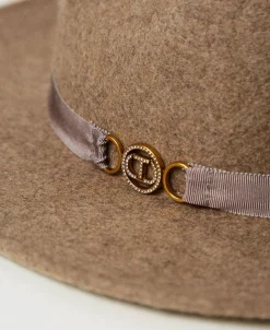 Cappello In Panno Con Oval T