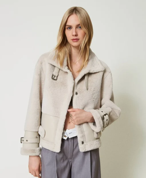 Giacca In Faux Fur Con Cinturini