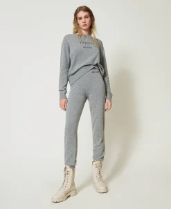 Joggers In Maglia Misto Lana Con Logo Ricamato