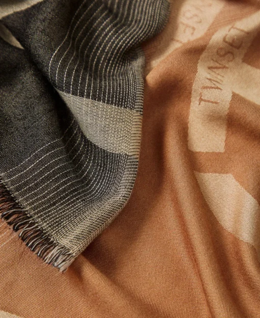 Kefiah Jacquard Con Oval T