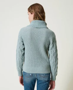 Maglia Con Trecce E Maxi Collo