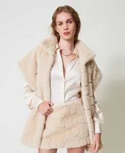 Minigonna In Faux Fur Con Oval T