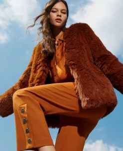 Pantaloni Cropped Con Bottoni