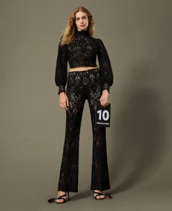Pantaloni In Maglia Crochet A Fiori