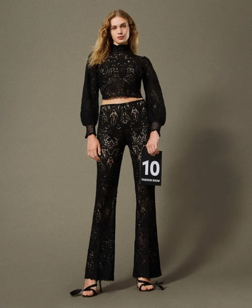 Pantaloni In Maglia Crochet A Fiori