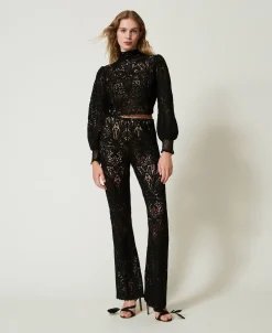 Pantaloni In Maglia Crochet A Fiori