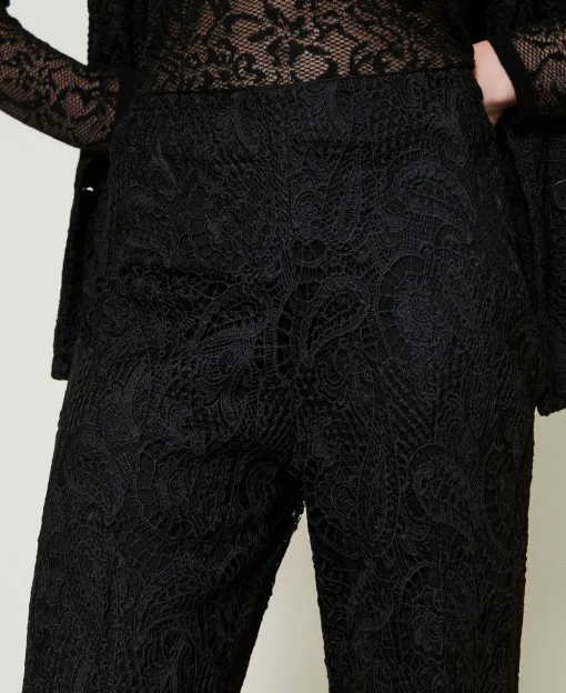 Pantaloni Wide Leg In Pizzo Macramè
