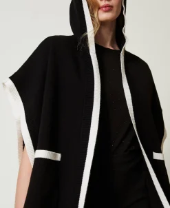 Poncho In Maglia Con Tasche