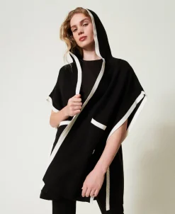 Poncho In Maglia Con Tasche