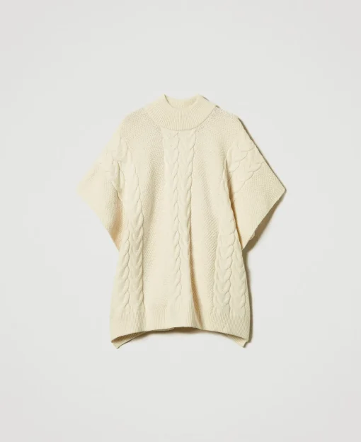 Poncho In Maglia Con Trecce