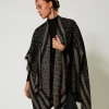 Poncho Jacquard Con Logo