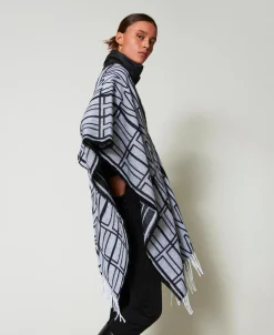 Poncho Jacquard Con Logo
