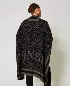 Poncho Jacquard Con Logo