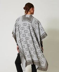 Poncho Jacquard Con Oval T