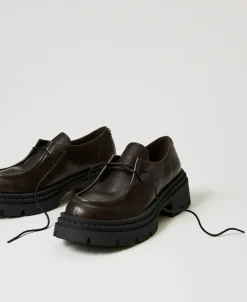 Scarpe Stringate Con Oval T
