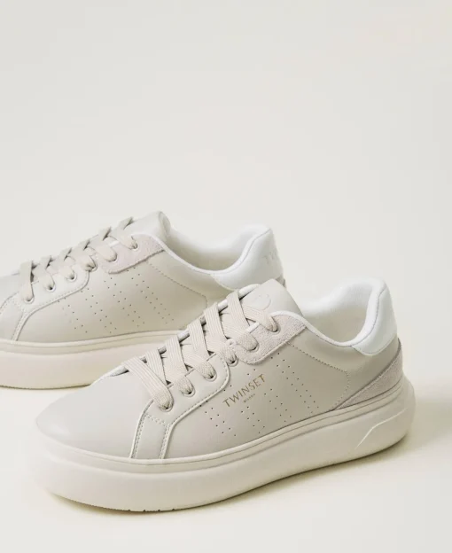 Sneakers Traforate Con Logo