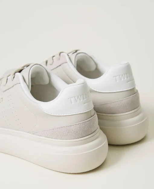 Sneakers Traforate Con Logo