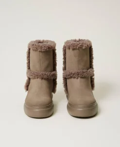 Stivaletti Con Dettagli In Faux Fur