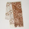 Stola In Panno Jacquard Con Oval T